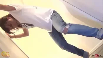 Japanese Pee Desperation and Jeans Wetting
