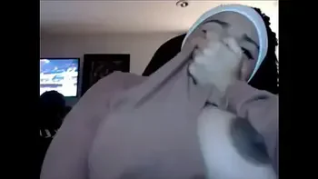 مصرية تلعب بكسها