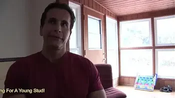 Zoey Monroe Has Her Pussy Filled Full Of Jizz