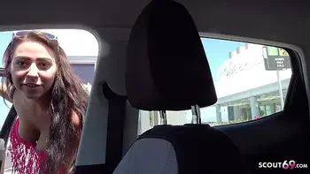 GERMAN SCOUT - NATURTITTEN TEEN JULY AM STRAND IM URLAUB AUF MALLE GEFICKT