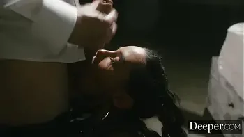 Deeper. Andreina De Luxe Stepping Into the Unknown