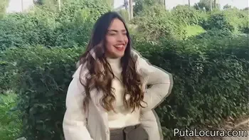 DAFNE BACHELET una chilena Pillada En La Calle por Torbe