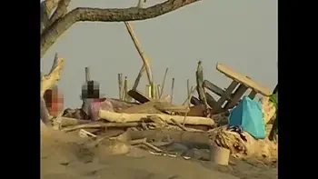 Girlfriend sucks my cock on the public beach in front of many strangers - MissCreamy