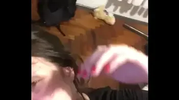 Le doy la leche a mi putita