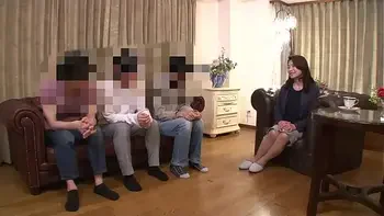 「初めてがおばさんと生じゃいやかしら？」童貞くんが人妻熟女と最高の筆下ろし性交　遠田恵未