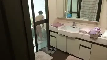 濡れそぼる、母の乳房を、見ていたら。　黒木まり