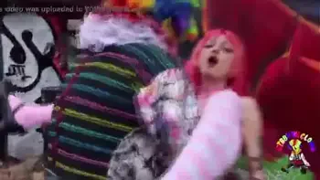 i put spongebob music over a E-Girl getting hammered by a damn clown