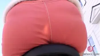 水色の下着がチラリと覗く変態自転車ライド [bunc 001]