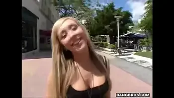 Jessica lynn hot girl with sexy legs and butt