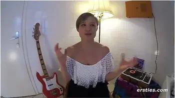 Hot & Steamy Amateur Foursome Pleasure Each Other Until They Squirt