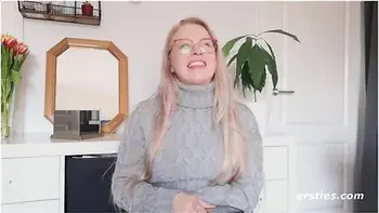 Blonde Babe Anna Talks About The First Time She - Anna Blonde