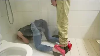 Pee On My Ass In Jenas And Red High Heels