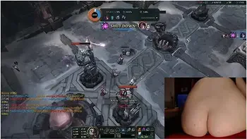 Gamer Girl In Stimulation In Ass And Pussy While Playing League Of Legends #14 Luna