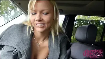 Bibi Gets Filled Up Outdoors After Solo Action