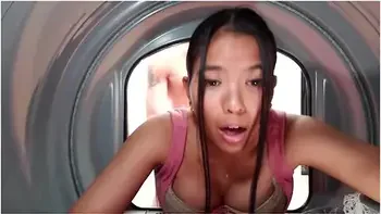 Jackie Knight And Jada Kai - Asian Stepsis Stuck In Dryer