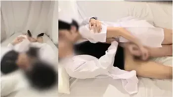 Has Sex With A Doctor At Night Shift] I Couldnt Stand The Pleasure Next To The Patient