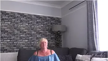 Judys - Busty Mature Milf Chantelle Masturbates In Pantyhose - Aunt Judys