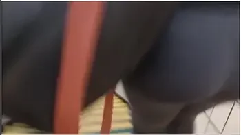 FAT JIGGLY ASS IN SPANDEX(MAJOR VPL!!!!!)