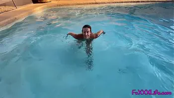 POOL SIDE BJ IN 4K - TheFoxxxLife POV