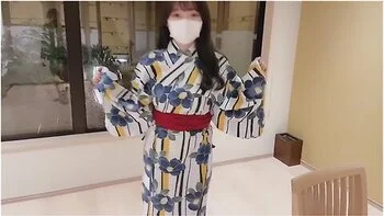 Tートハメ撮り18歳の巨乳彼女か温泉旅館て声を我慢しなから絶頂素人カッフル/美女//ハイハン/スマホ撮影/リアル/主観動画/ハメ撮り/野外露出