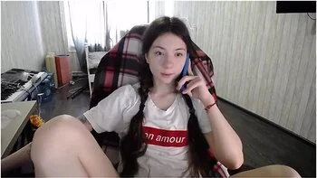 Girl Talk To Her Stepmother And Masturbat Same Time(chaturbatesexy B0rsch)