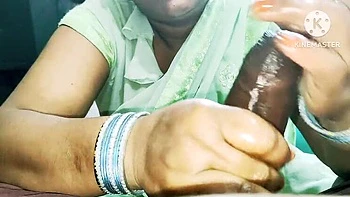 Indian Mom Hot Sex with Hindi Dirty Talk - Stepmom Fucked Hard by Young Guy