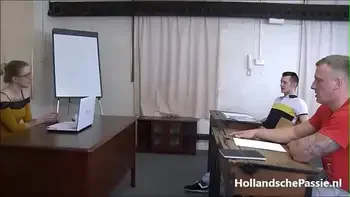 Lerares engels krijgt 2 harde pikken