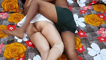 Bhabhi Muh Me Lo Naa Kha Jao Mere Lode Ko