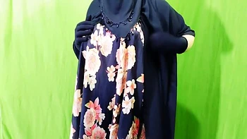 Indian Beautiful Village Housewife Having Sex In The Room - Clear Hindi Audio