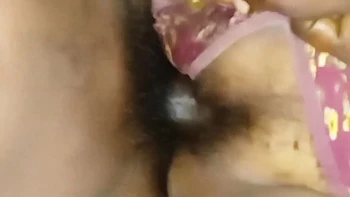 37 Sal Ki Padosi Bhabhi Ko Raat Mein Jakar Chudai Karke Aaya