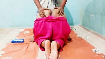 Desi Bhabi Big Ass Parachute Oil Massage