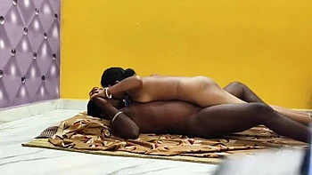 Indian Newly Married Couple First Night Hot Sex - Pihu Nandini Homemade Fucking