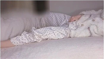 Japanese　 20 Years Old Fair-skinned Shaved Beauty　 Masturbation