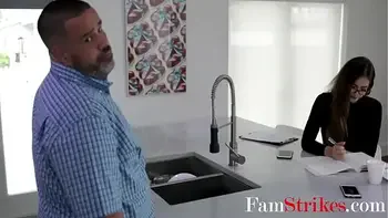 Nerd Stepsister Knows How To Handle Stepbrother's Blue Balls- Sofie Reyez