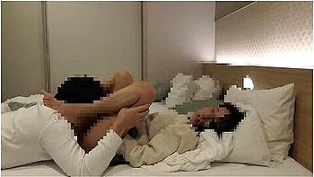 個人撮影#1 エンw不倫ch えっちなクンニから生挿入して中出しする不倫カッフルの日常japanese Amateur /日本人/japanese Wife/ Milf/色白