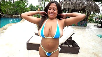 Your Thick Ex Girlfriend Lets You Fuck Her Tight Asshole By The Pool- Leo Valentino