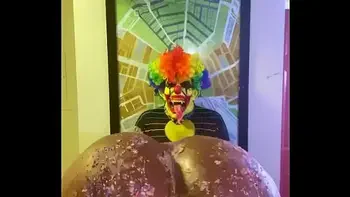 Victoria Cakes give Gibby The Clown a great birthday present