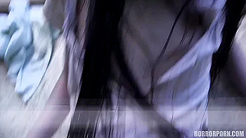 HORROR PORN: The Girl from The Well