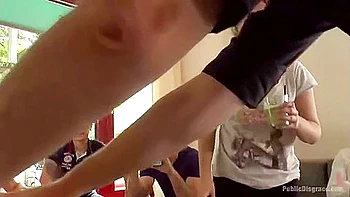 Juliette March Needs To Exposes Her Cunt To Everyone