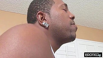 Er Lasst Sie Schreien Vor Lust Und Geilheit