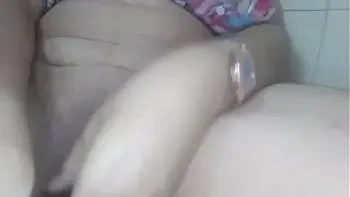 Real Arab عرب وقحة كس Mom Sins In Hijab By Squirting Her Muslim Pussy On Webcam ARABE RELIGIOUS SEX