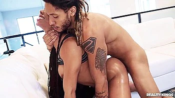 Kira Noir, Derek Savage Day In The Life With A