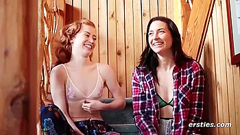 Hot Amateur Lesbians Take A Sexy Bath Together