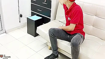 Take Off Your Pants, My Stepmoms Slut Tells Me Before Going Downstairs To Suck My Cock - Porno En Espanol