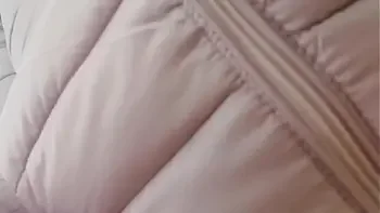 Nicoletta bathes all her yogapants in a public park do you want to see?