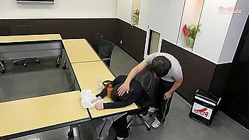 [gns-037] Fearless! Bento Delivery By Office Lady Targeted Day And Night Scene 15