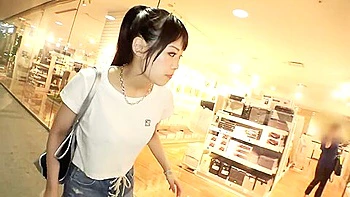 【過激な露出美少女】***エロ過ぎるカラダ】ひなちゃん参上！若さ溢れる彼女の応募理由は『見られたい願望がありまして…』