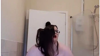 Ssbbw Sexy Fat Girl Strip Jiggle Belly