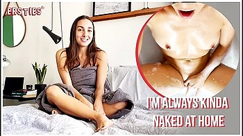 Sexy Ana Gets All Hot & Soapy In The Bathtub