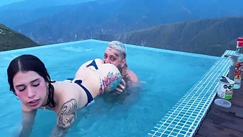 Tinder Date Ends In Outdoor Sex With Chicamocha Cannon In The Background